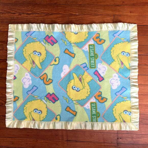 Vintage Sesame Street Baby Crib Blanket Lovey Satin Trim Binding Yellow Big Bird - Picture 3 of 10